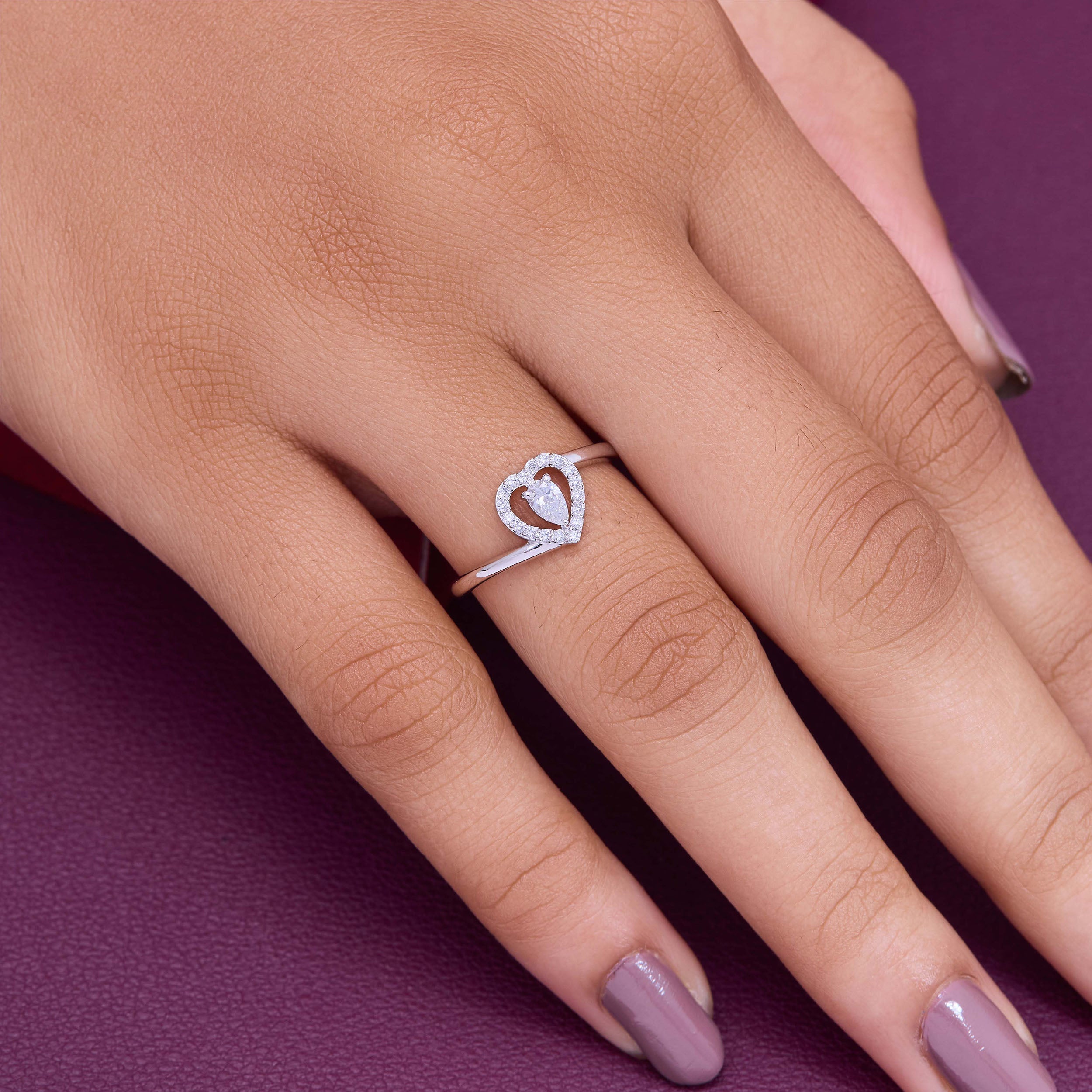 love Line halo ring Secondary image