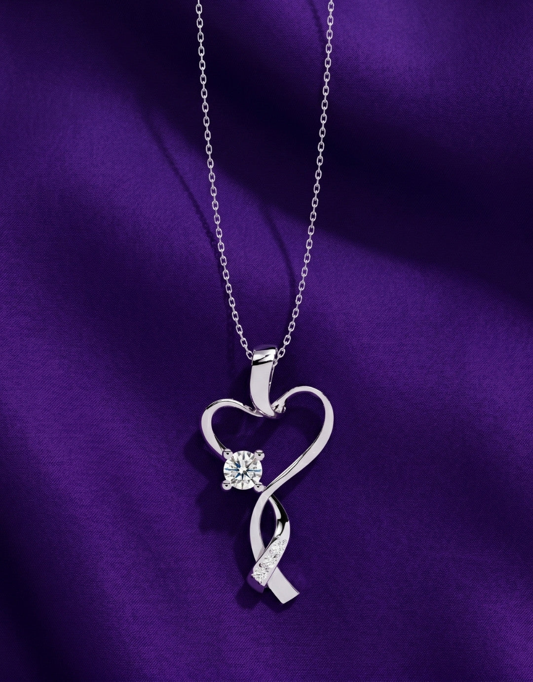 Twilight Love Knot Pendant ⭐ Main image