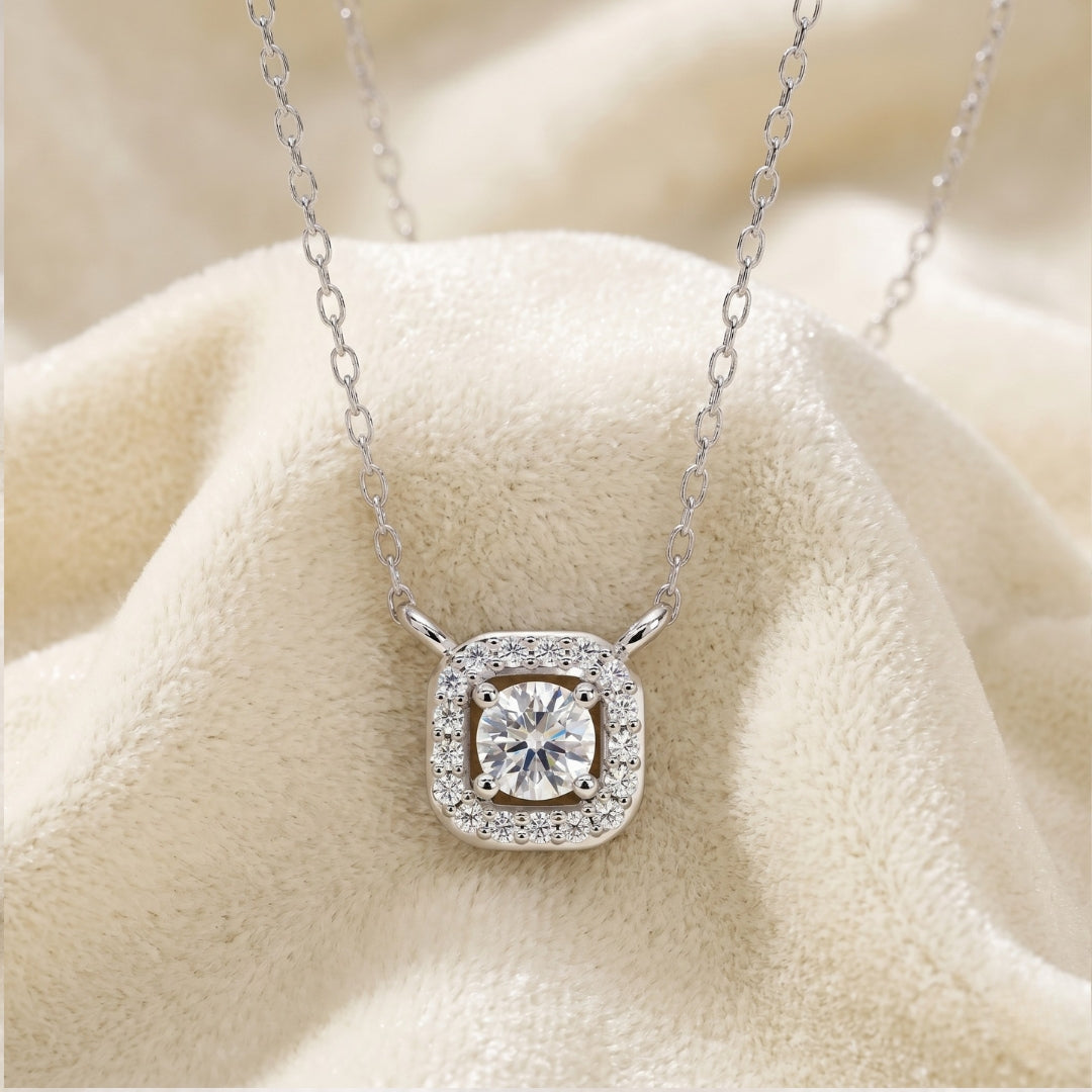 Nova Halo Sqwer Diamond Pendant