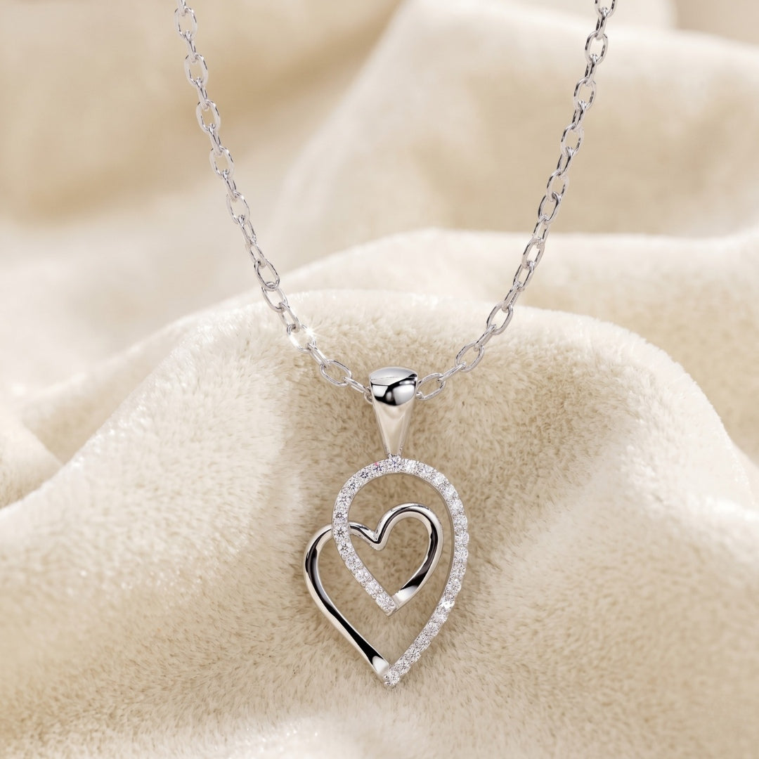 The Sovereign Lumiere Heart Pedant Main image