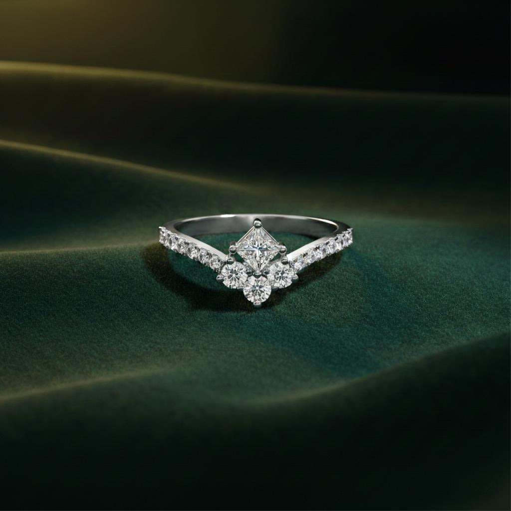 Eleeza Royal Cluster Ring