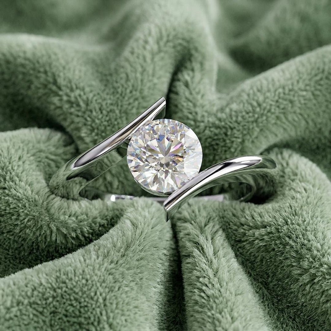 Flora Twist Diamond Ring