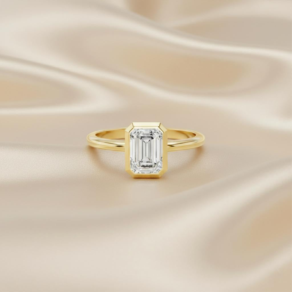 Royal Horizon Diamond Bezel Ring