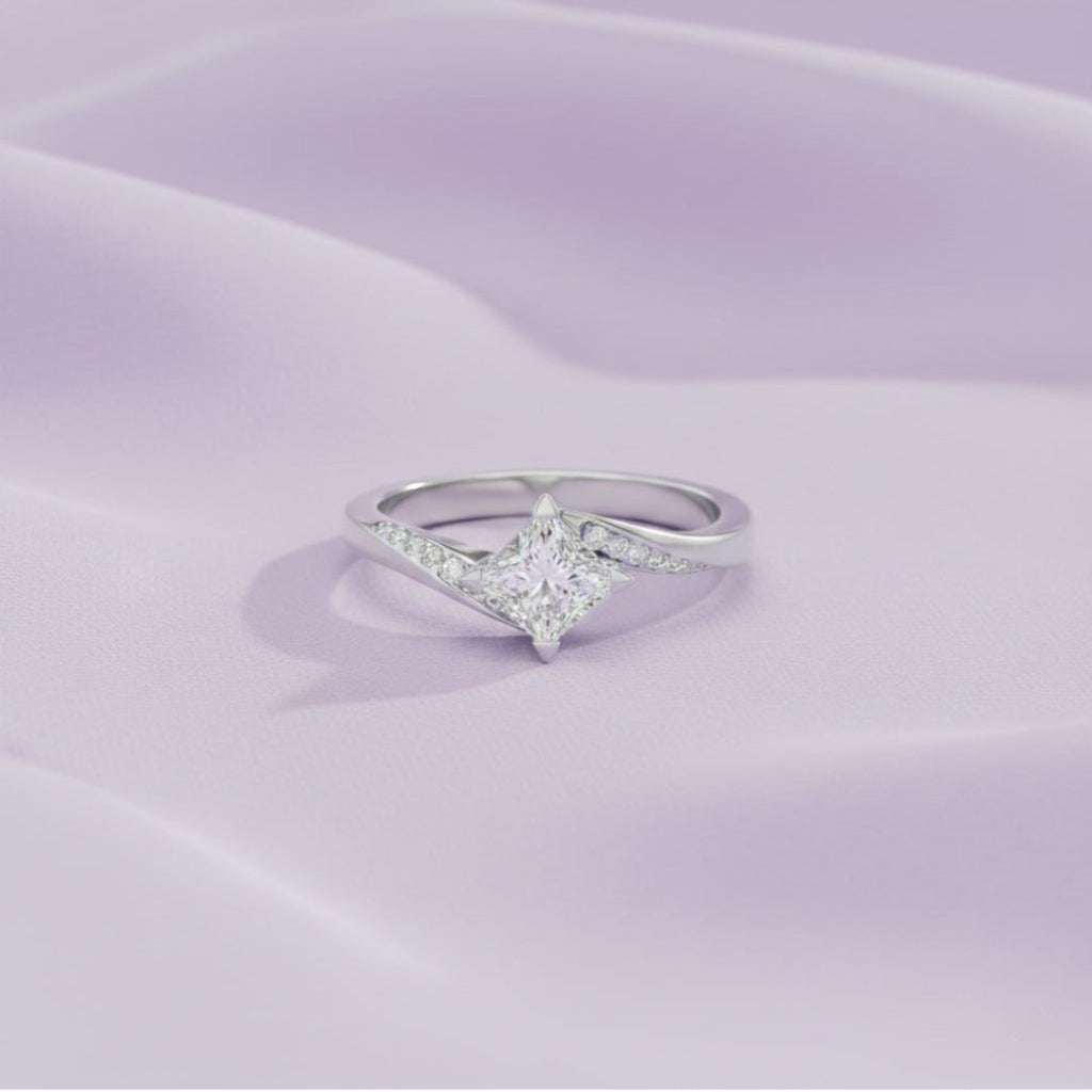 Love Twist Princess Ring Main image