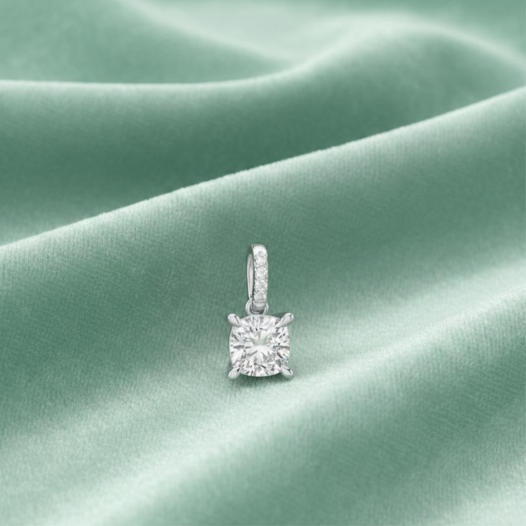 Star Aurielle Solitaire Diamond Pendant