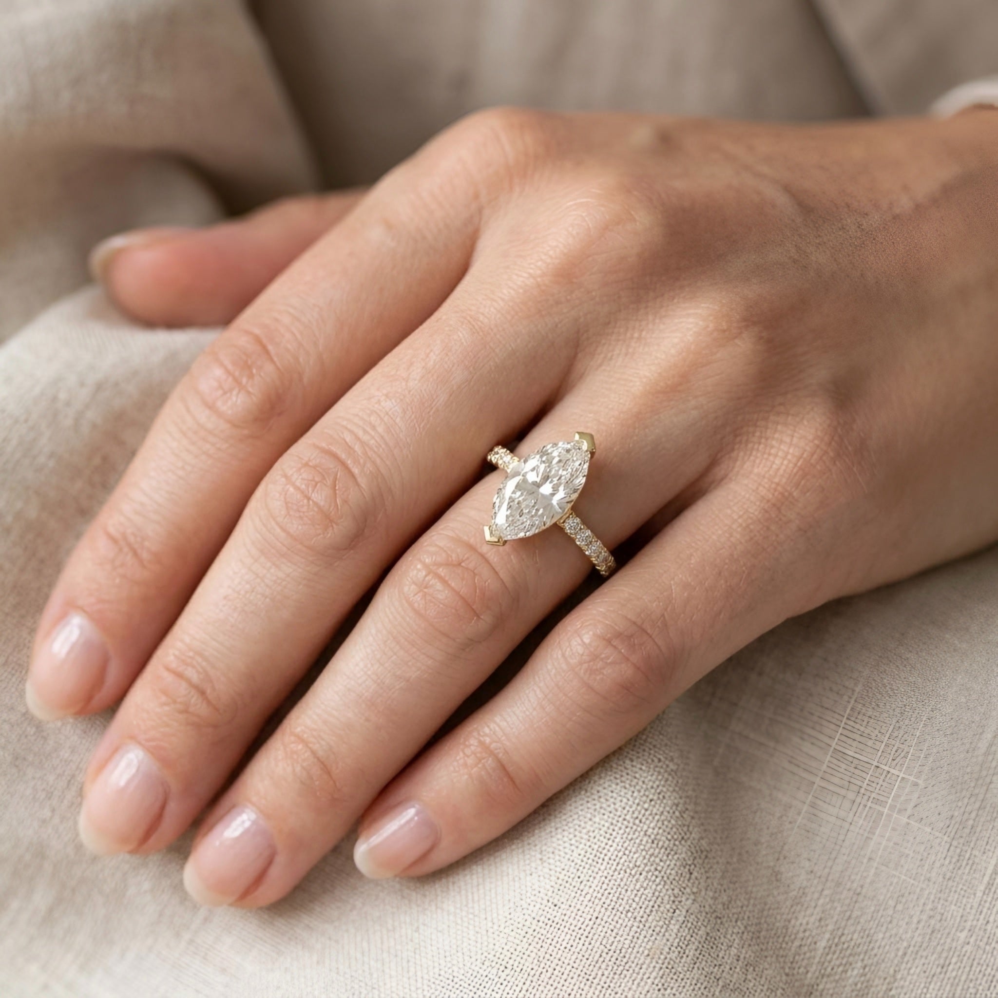 Solitaire Marques Sparkle Ring Secondary image