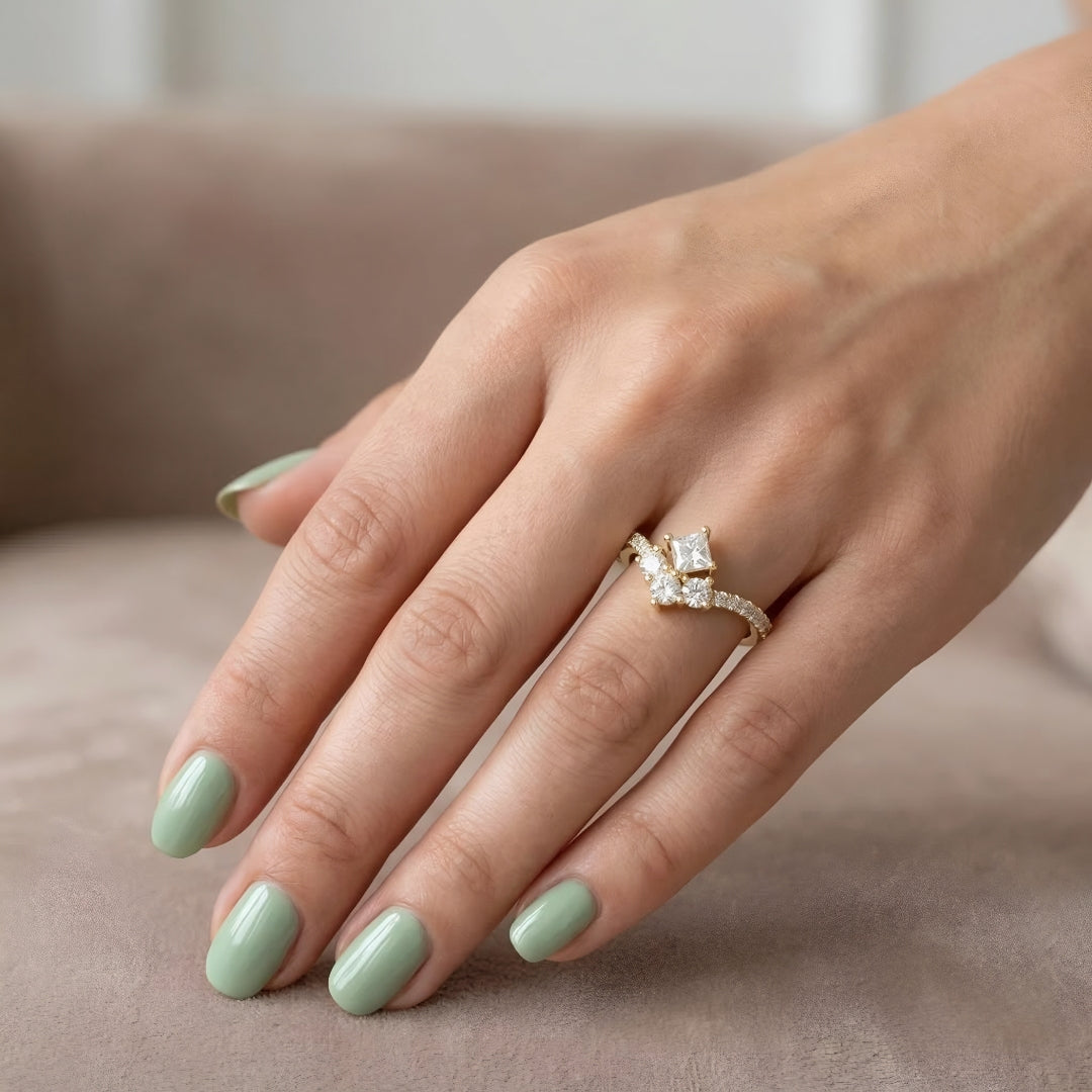 Eleeza Royal Cluster Ring