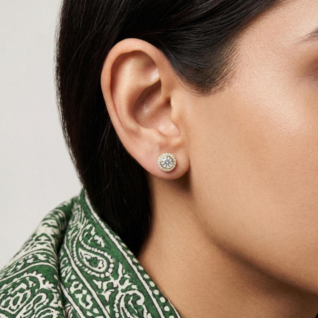 Solitaire Royale Halo Stud Earrings
