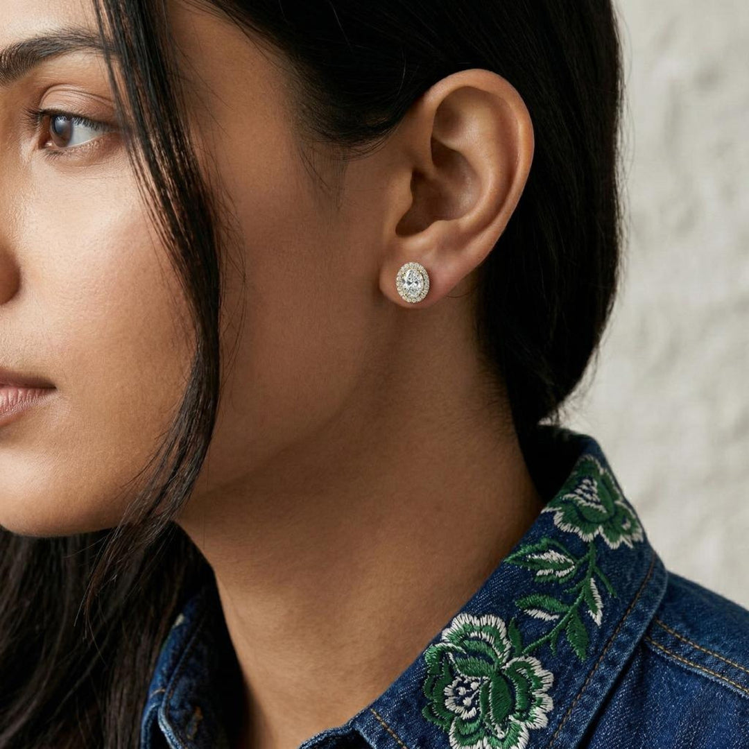 Solitaire Halo Ovel Studs