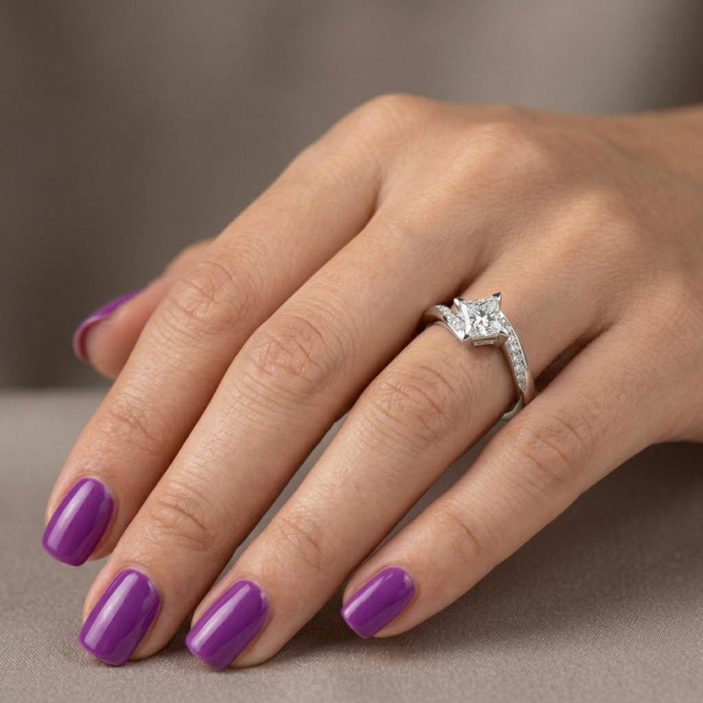 Love Twist Princess Ring Secondary image
