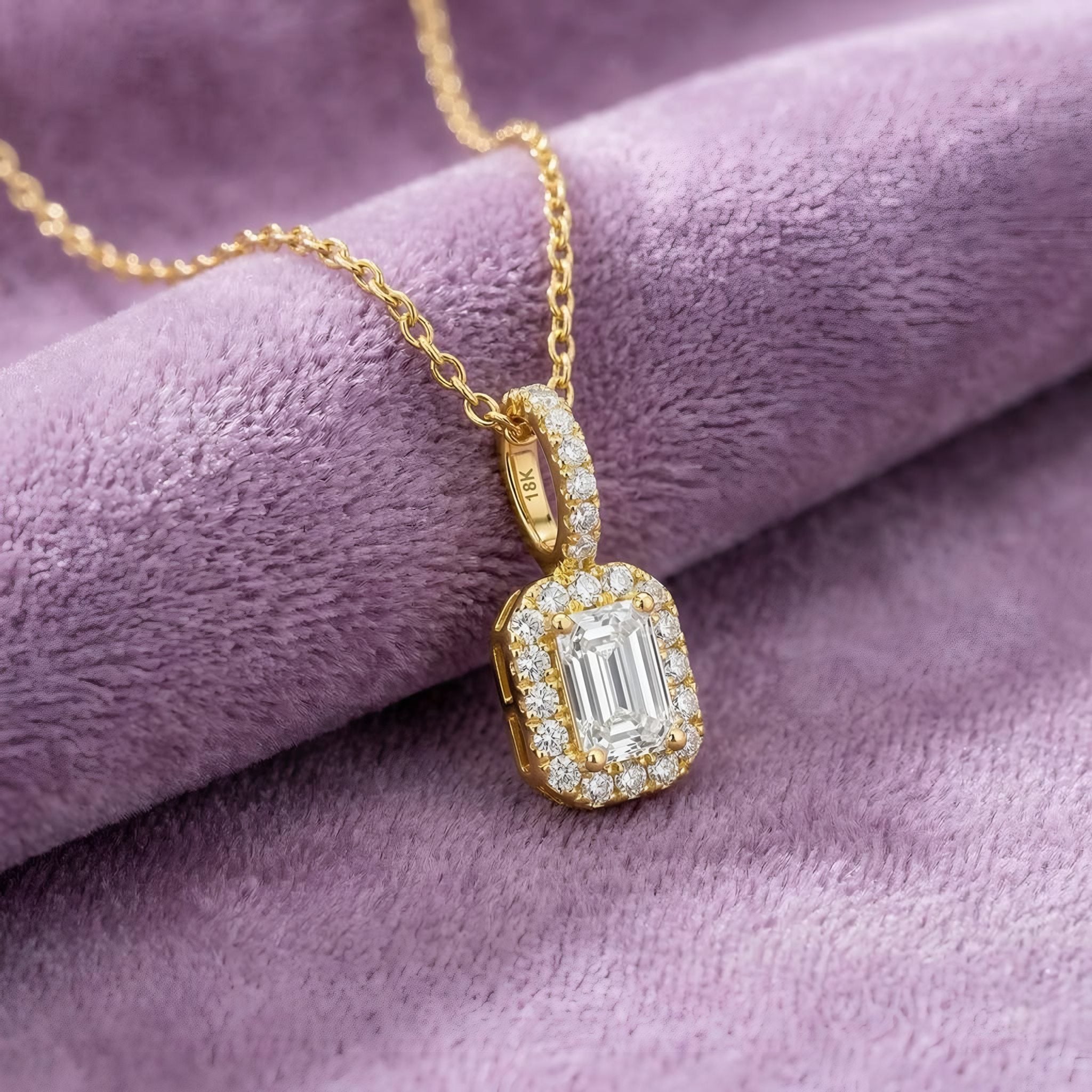 Blush Royale halo emerald Pendant Main image