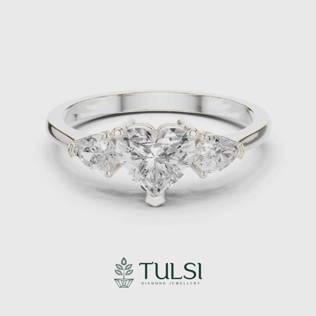 Divina Heart Romance Ring