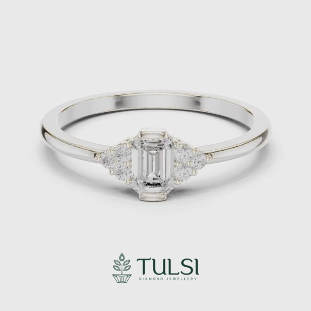 Evanca Emerald Grace Ring